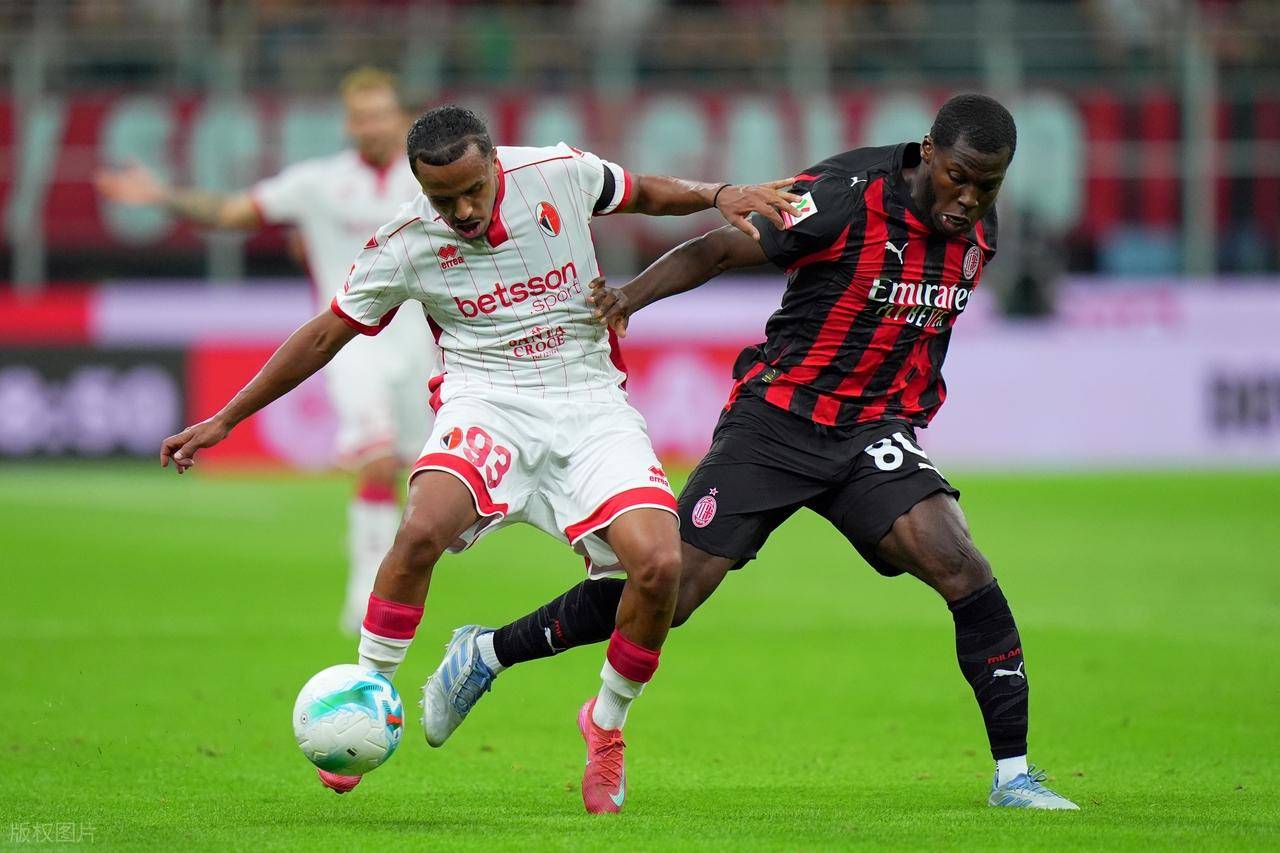 意甲:AC米兰士气高涨,克雷莫纳能否顶住压力?AC米兰VS克雷莫纳