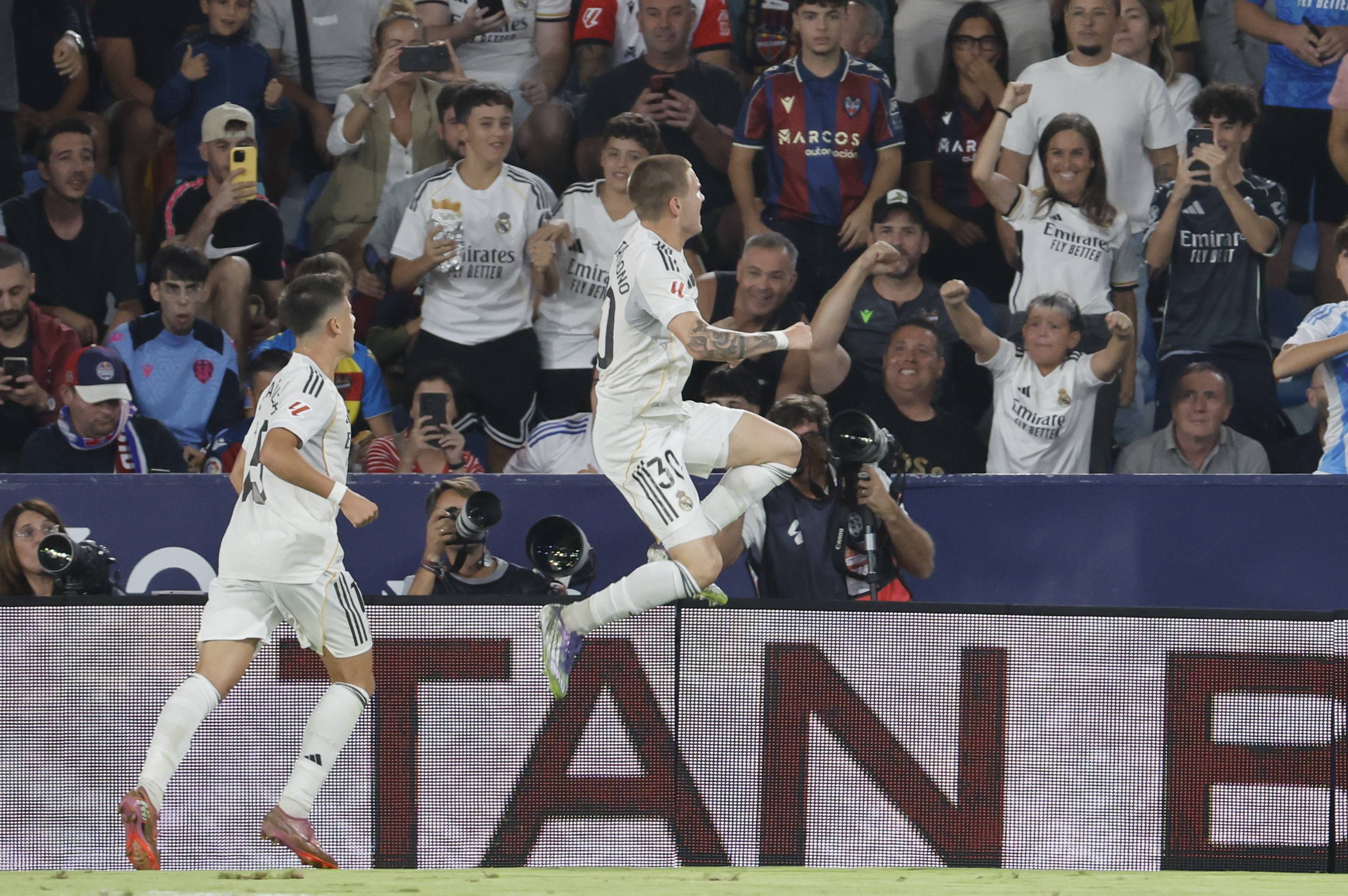 (外代二线)足球——西甲:皇马胜莱万特