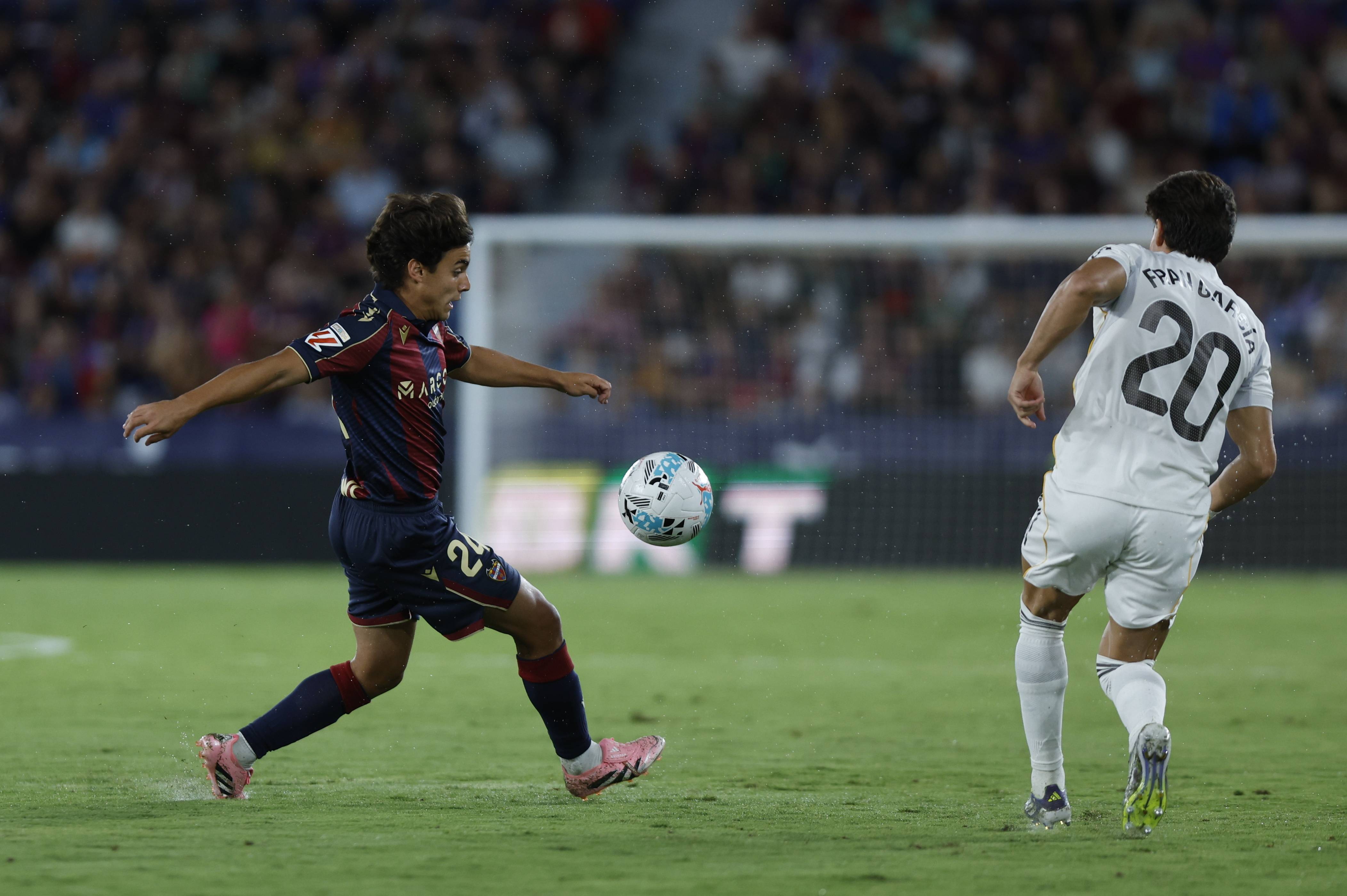 (外代二线)足球——西甲:皇马胜莱万特