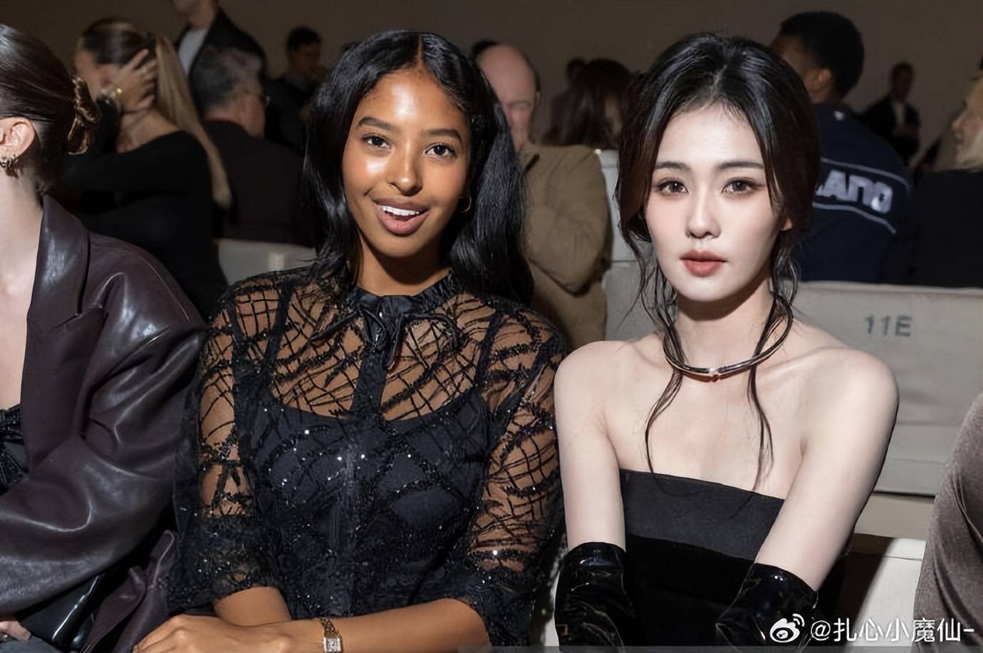 白鹿与科比大女儿同框看秀