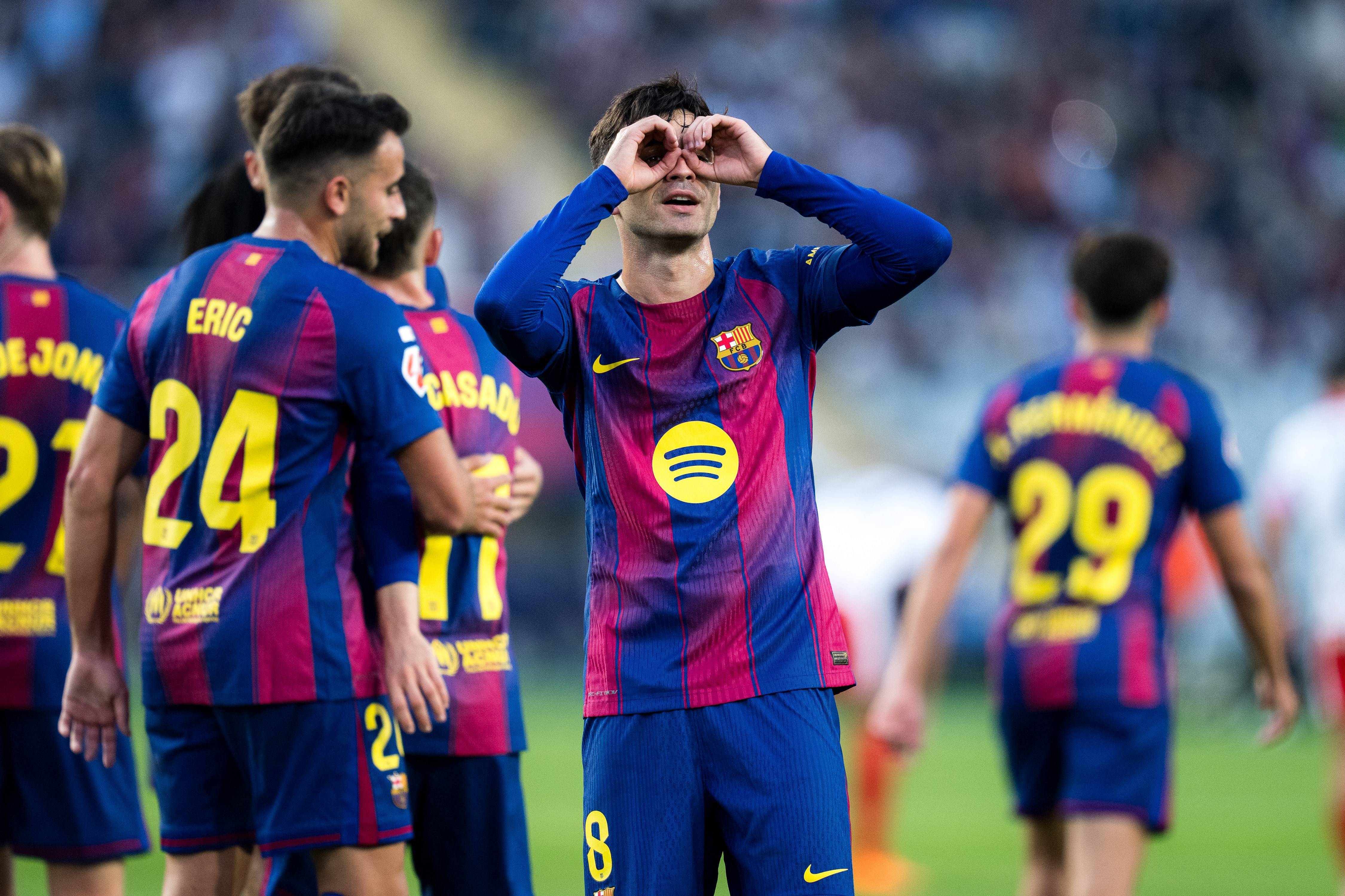 （体育）足球——西甲：巴塞罗那胜赫罗纳