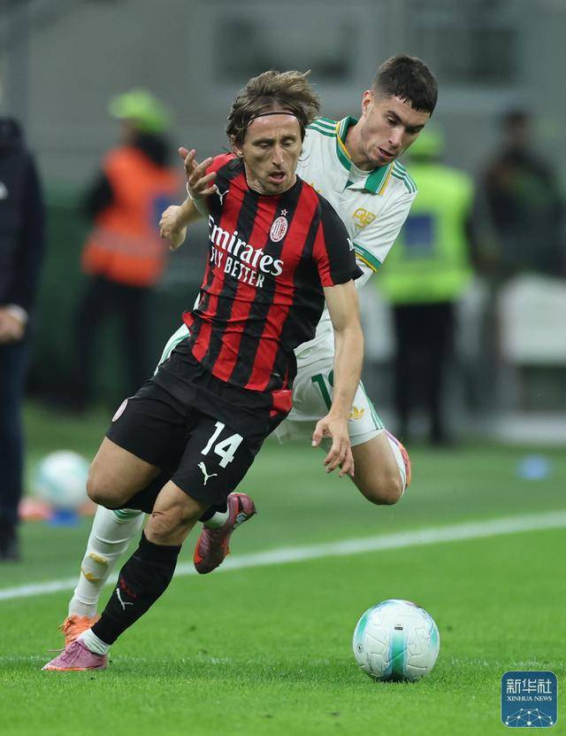 足球 | 意甲：AC米兰胜罗马