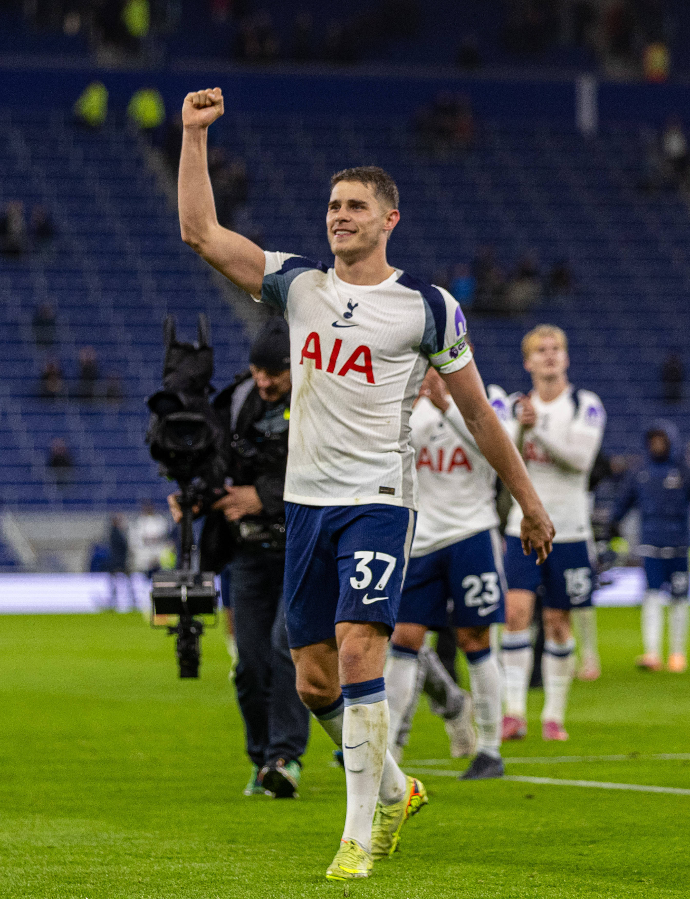 （体育）足球——英超：热刺胜埃弗顿