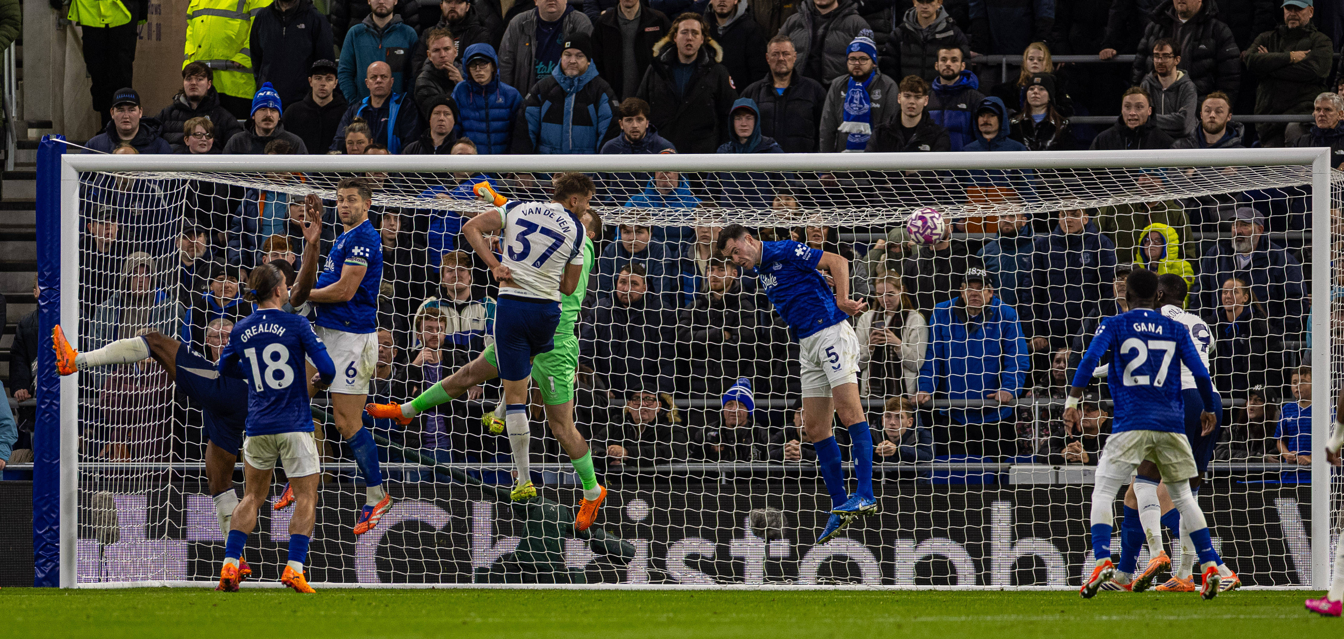 （体育）足球——英超：热刺胜埃弗顿