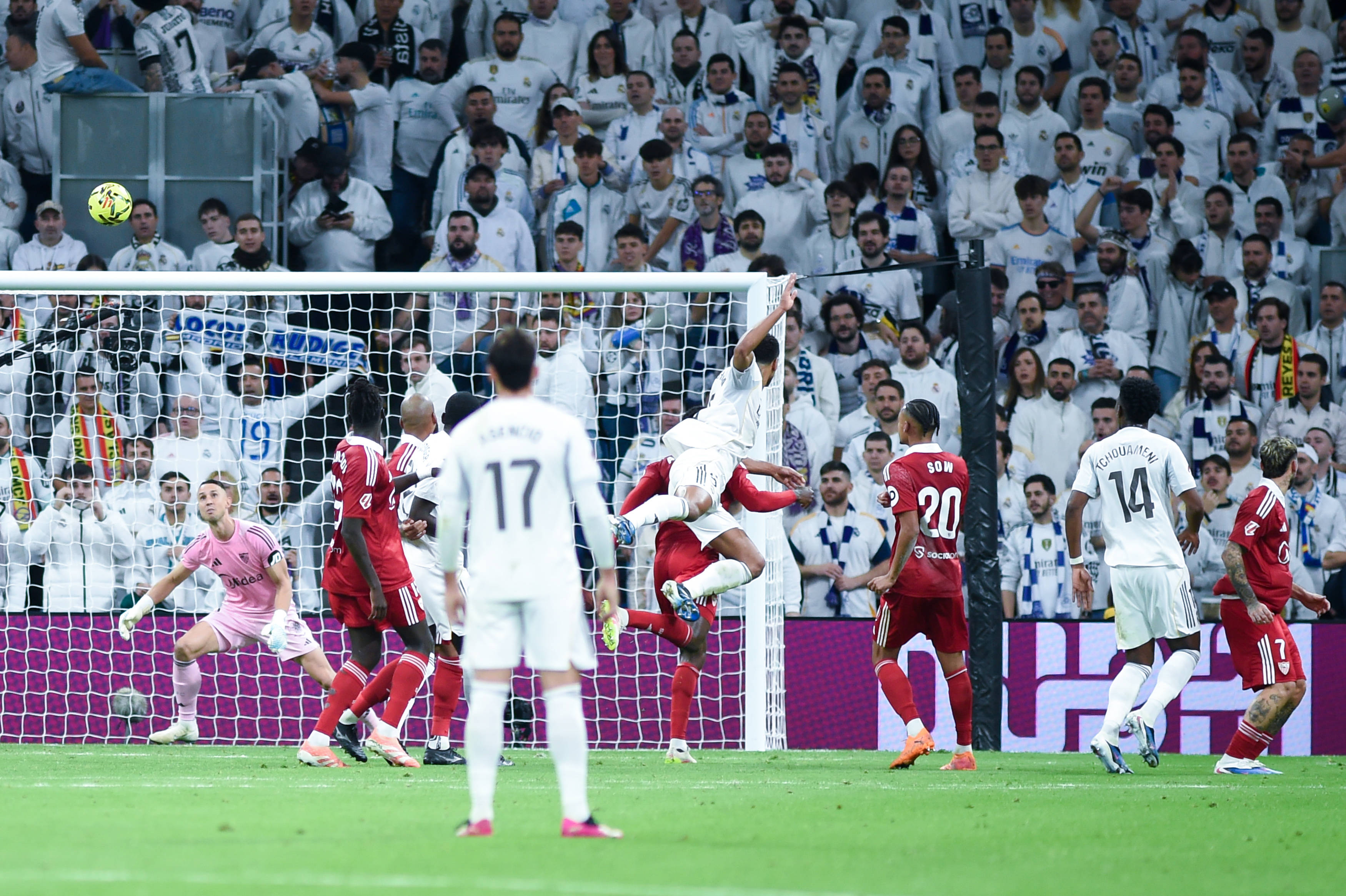 （体育）足球——西甲：皇马胜塞维利亚