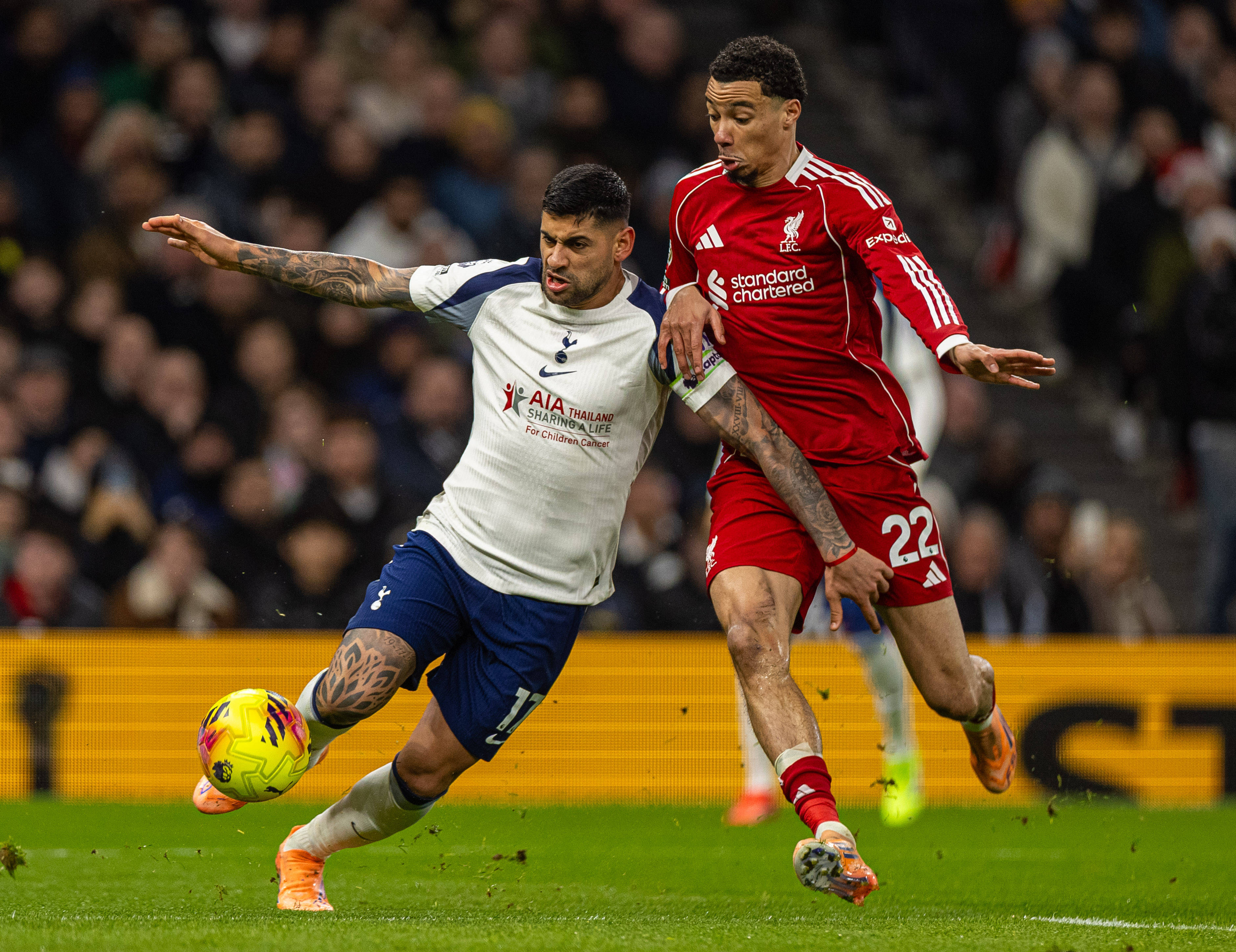 （体育）足球——英超：热刺不敌利物浦