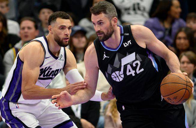 206次三双里程悲！363万威少倾尽所有仍难求一胜，美方媒体：37岁的拉塞尔·威斯布鲁克砍下16分14助攻12篮板4抢断