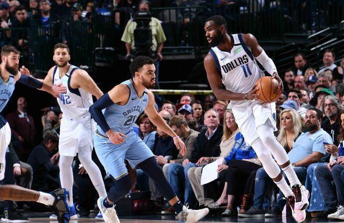 一人一城的孤胆传奇！利拉德超远三分绝杀，开拓者118-115险胜