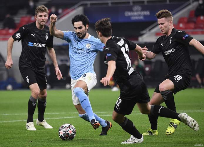 英超第12轮维拉主场对阵伯恩茅斯，焦点在沃特金斯和索兰克的发挥，维拉主场回暖，伯恩茅斯逼近欧战资格。