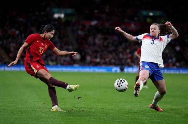 足球｜中国女足不敌英格兰女足