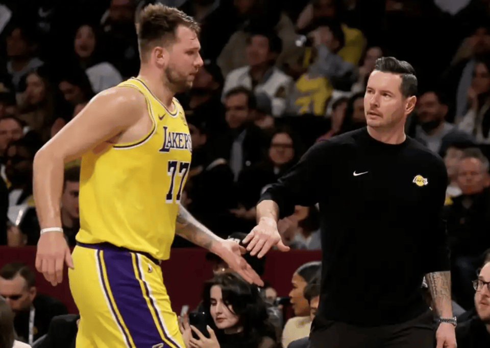 只用10场，詹姆斯把湖人防守从第10带到倒数第6！再不退役晚节难保