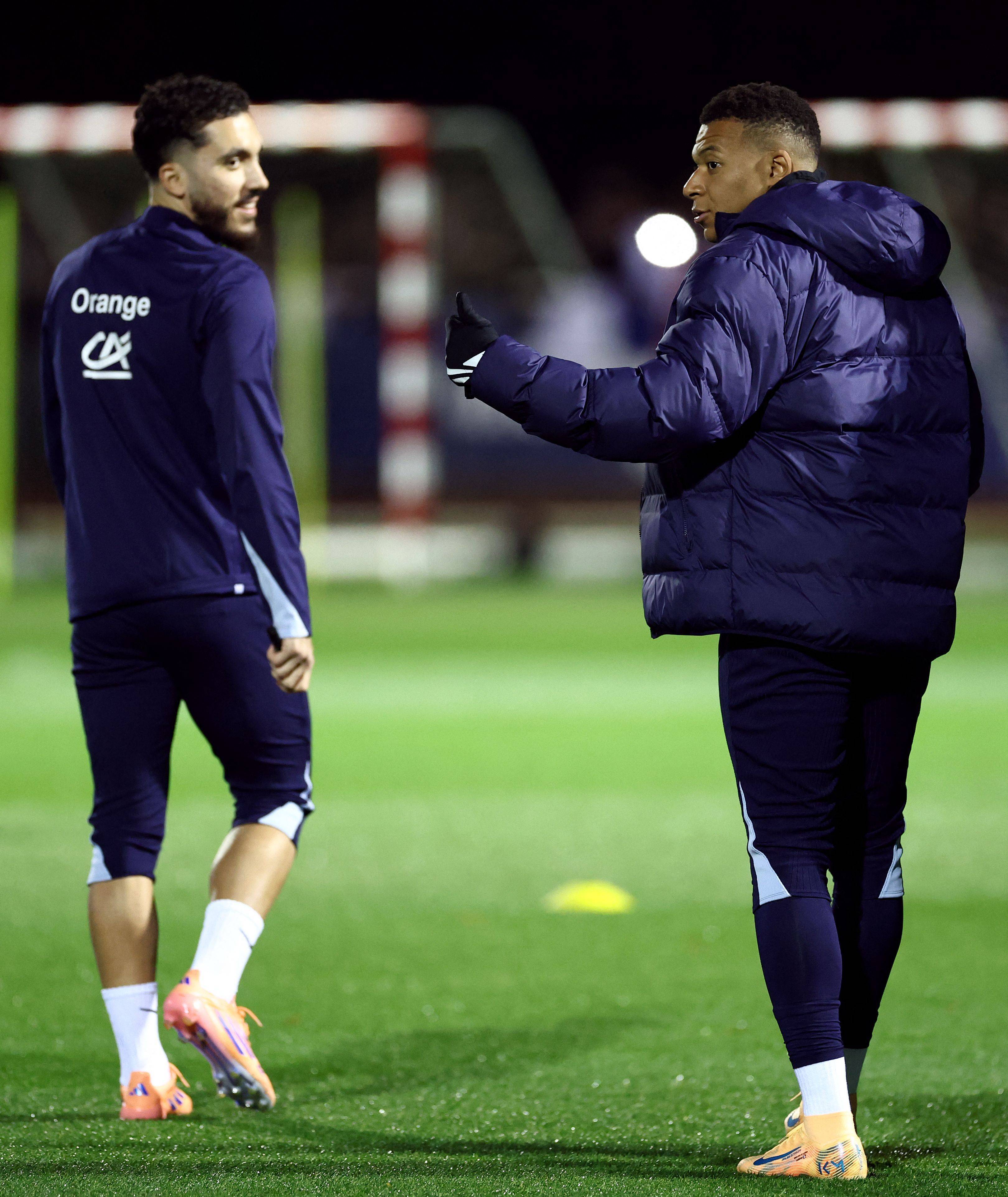 （外代二线）足球——世预赛：法国队赛前备战