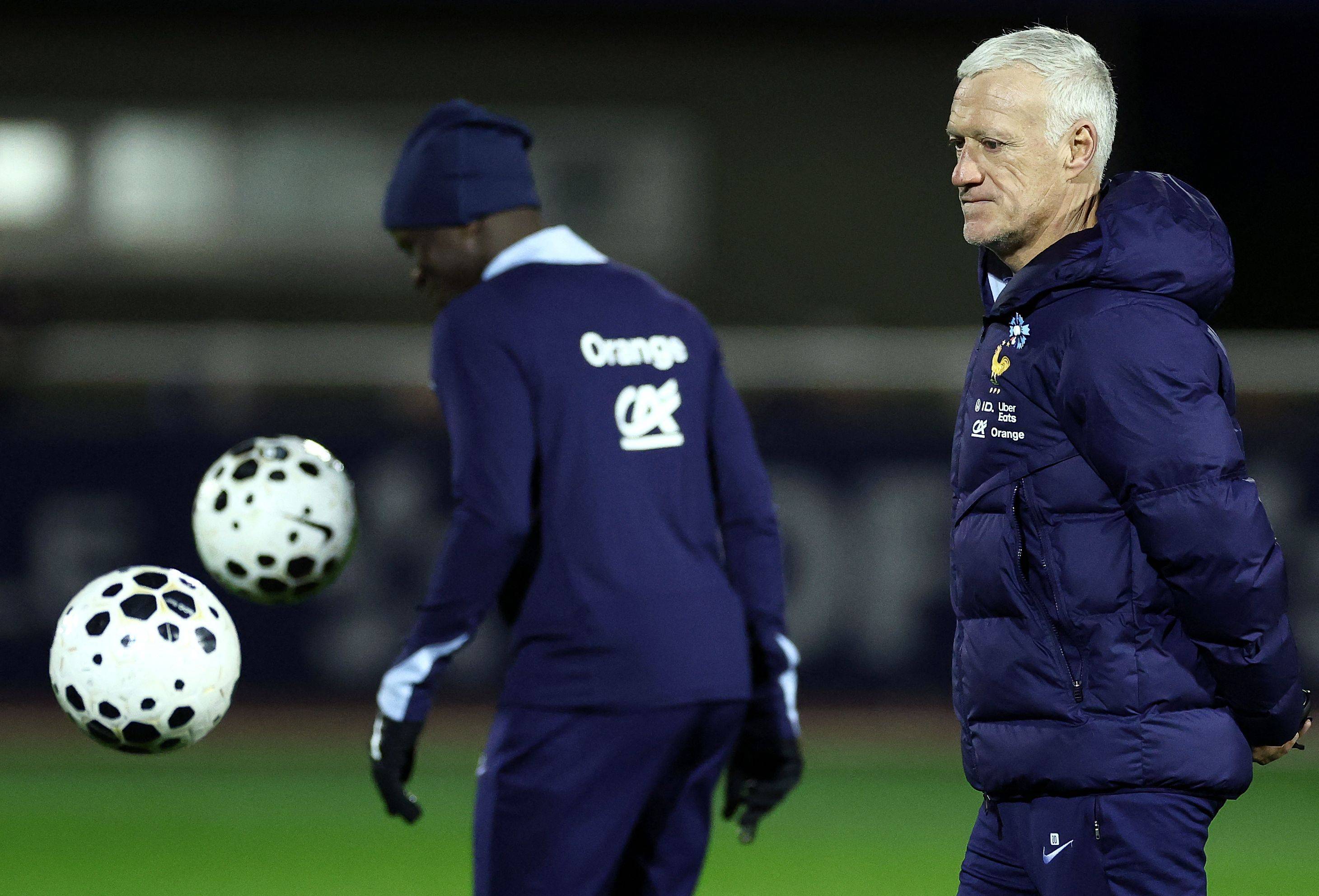 （外代二线）足球——世预赛：法国队赛前备战