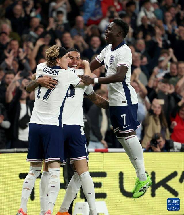 足球——热身赛：英格兰胜威尔士