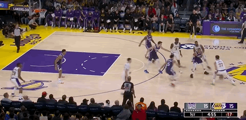 刚刚！湖人赢了！再见三连败，詹姆斯4个超级暴扣...