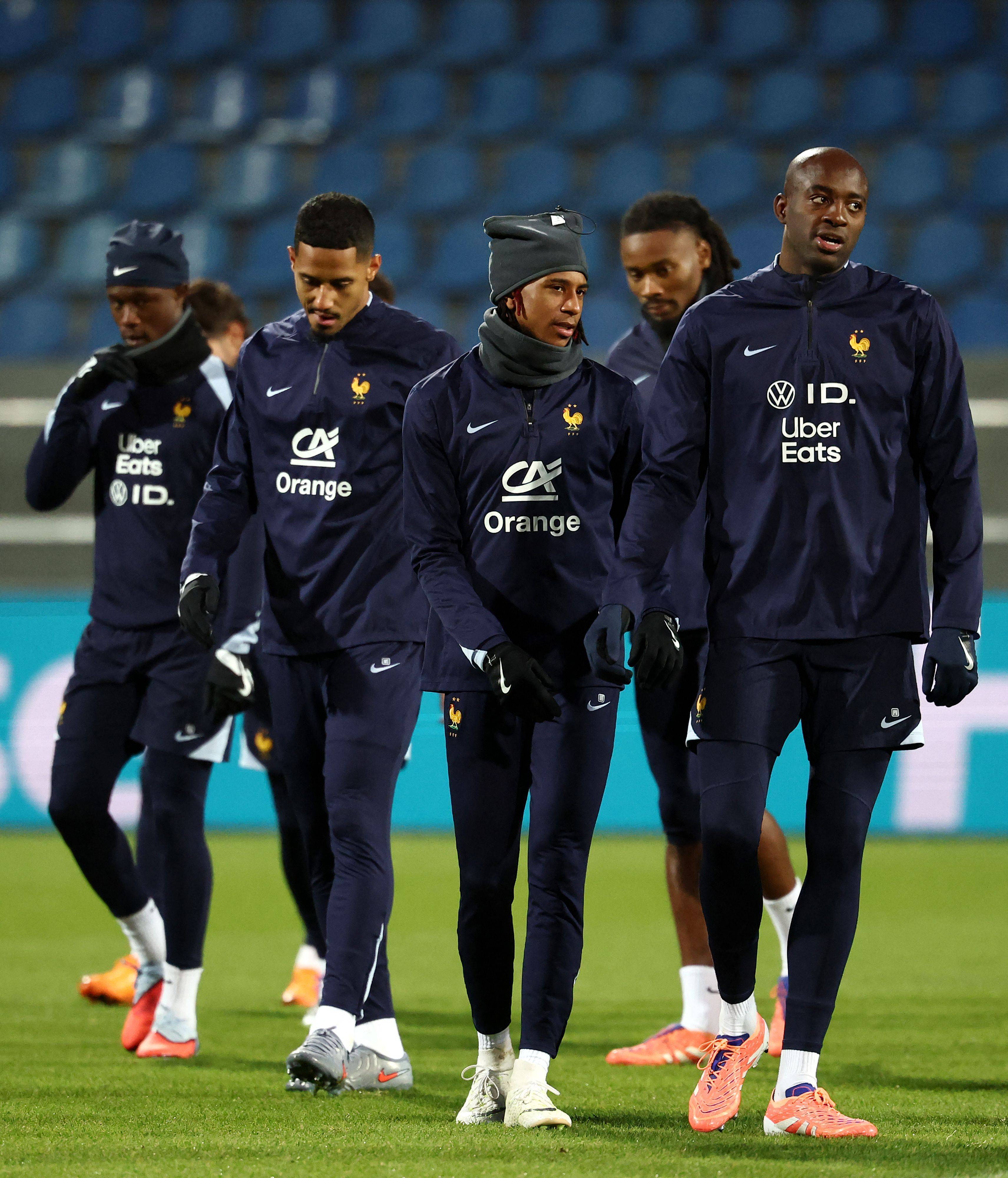 （外代二线）足球——世界杯预选赛：法国队备战