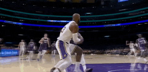 刚刚！湖人赢了！再见三连败，詹姆斯4个超级暴扣...