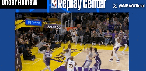 刚刚！湖人赢了！再见三连败，詹姆斯4个超级暴扣...