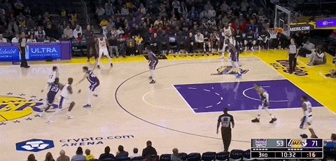 刚刚！湖人赢了！再见三连败，詹姆斯4个超级暴扣...