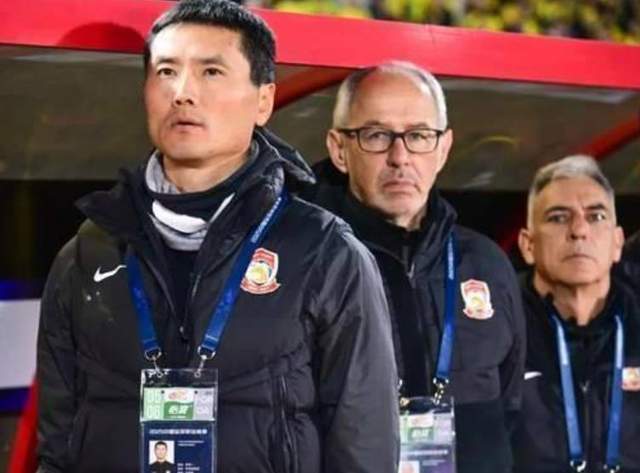 国足利好！65岁德甲教练确认辅佐邵佳一：曾为德国队工作！