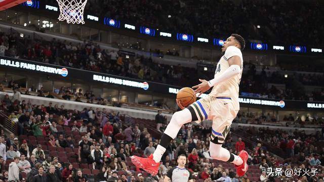公牛队科比·怀特批评字母哥的“不尊重”扣篮：你为啥要这么做