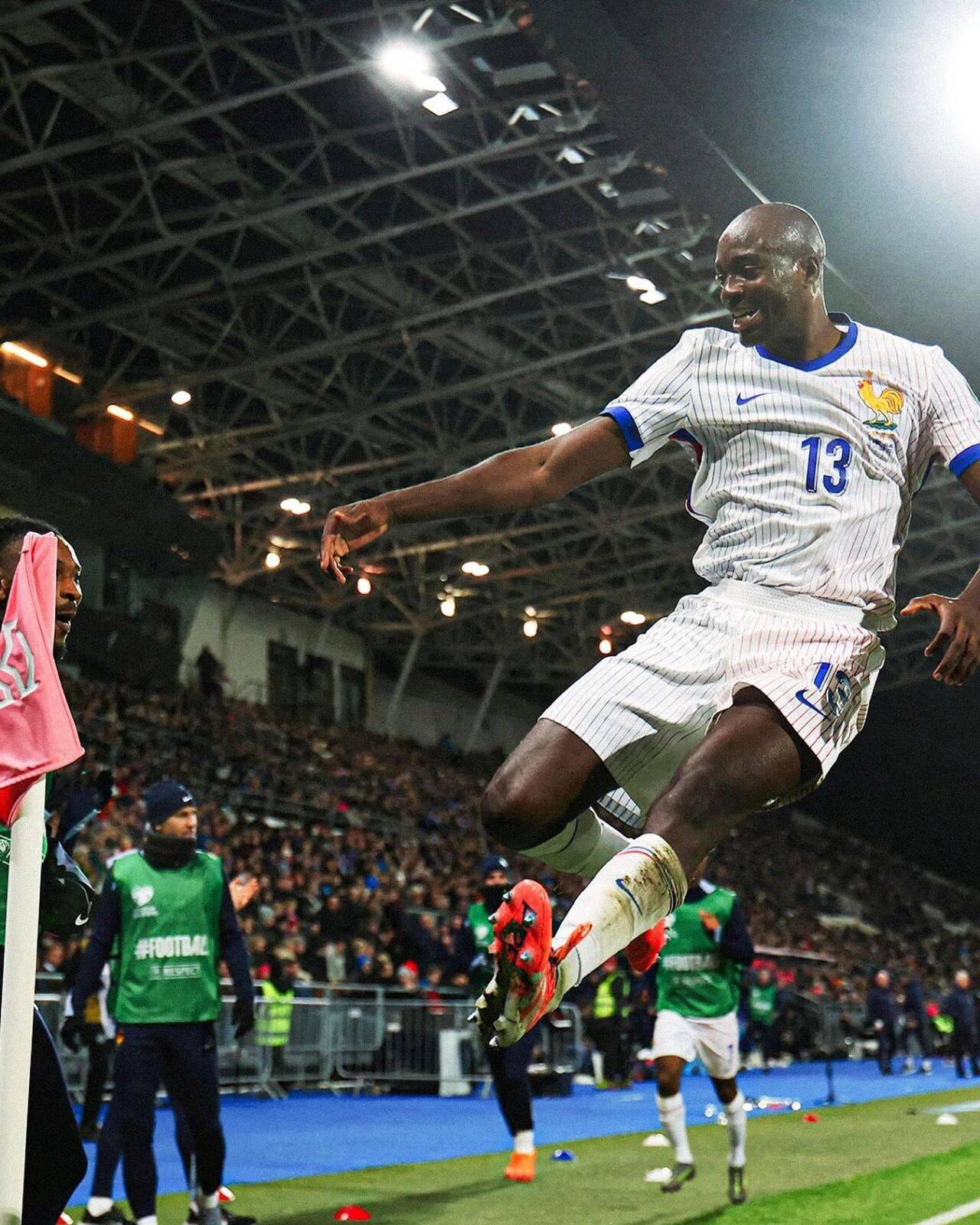 兄弟反目！马特塔28岁入选法国队 赛前采访惹怒昔日大哥