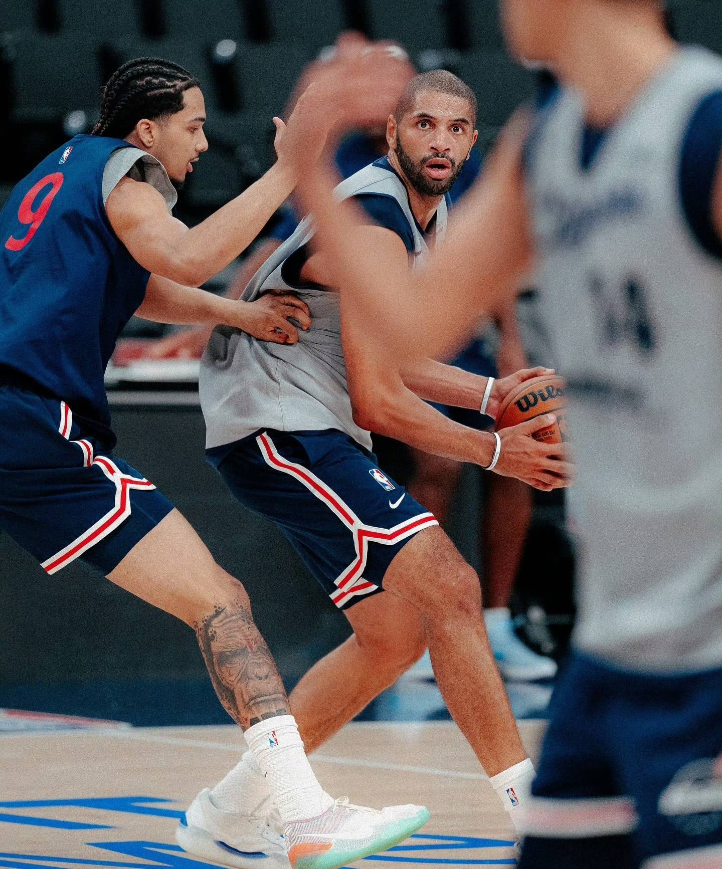 快船备战季前赛首战：氛围轻松，蓄势待发