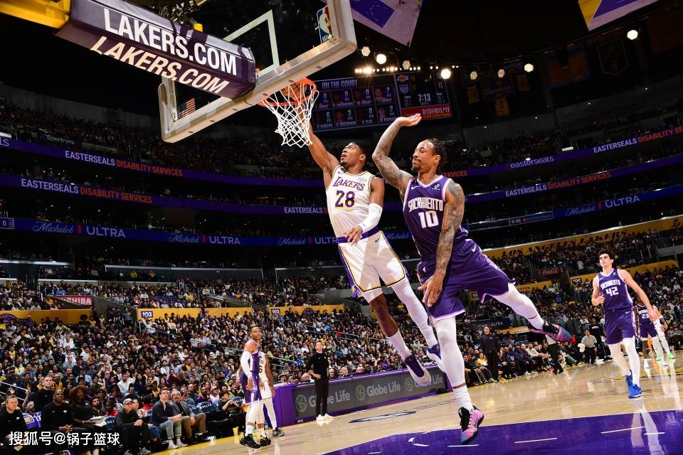 13中11创新高，詹姆斯回击质疑！湖人24分大胜雷迪克终于开窍了