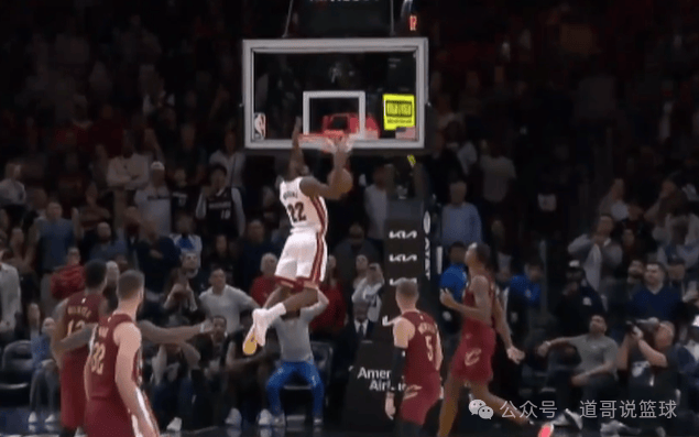 绝平加时，超远三分再绝平，压哨空接绝杀！