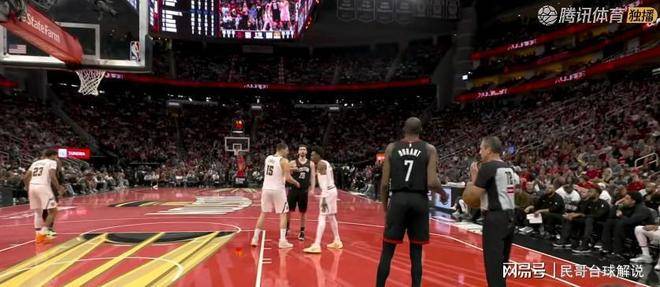3分憾负！最后两秒，申京超远三分打铁，杜兰特直接走向球员通道