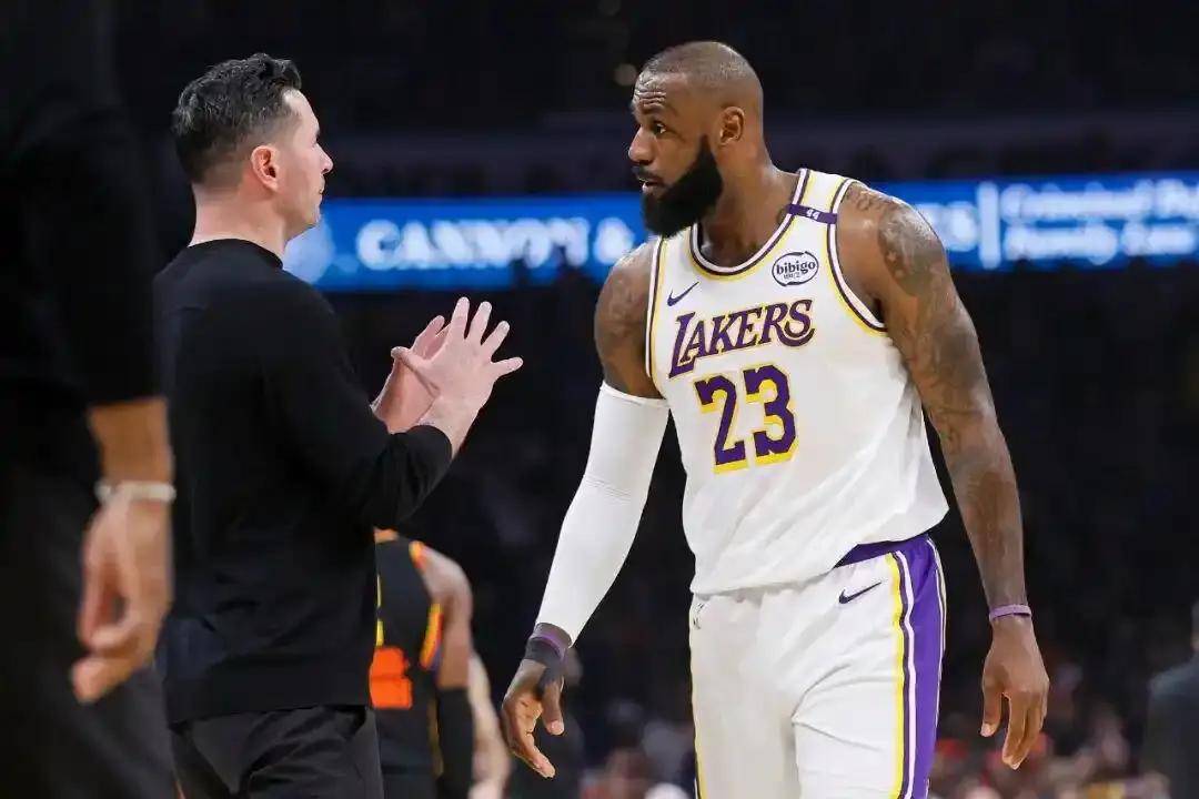 雷迪克竟敢公开“炮轰”詹姆斯!湖人换血第一枪,背后是管理层默许?