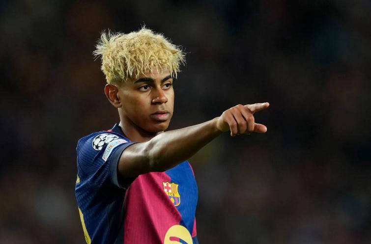 亚马尔逼宫西班牙队？球迷指责其仗势欺人