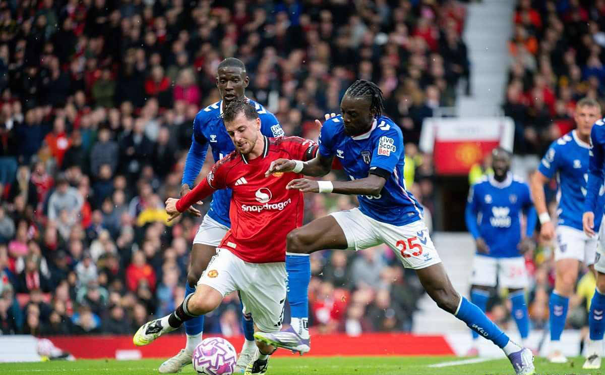 英超第八轮：利物浦状态低迷，热刺实力提升备战双线战