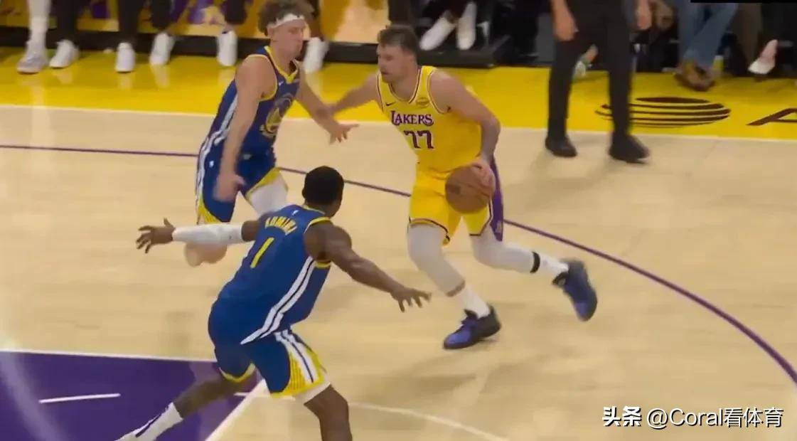 库里超远三分杀死比赛！勇士119-109击败湖人，3个惊喜和一隐忧