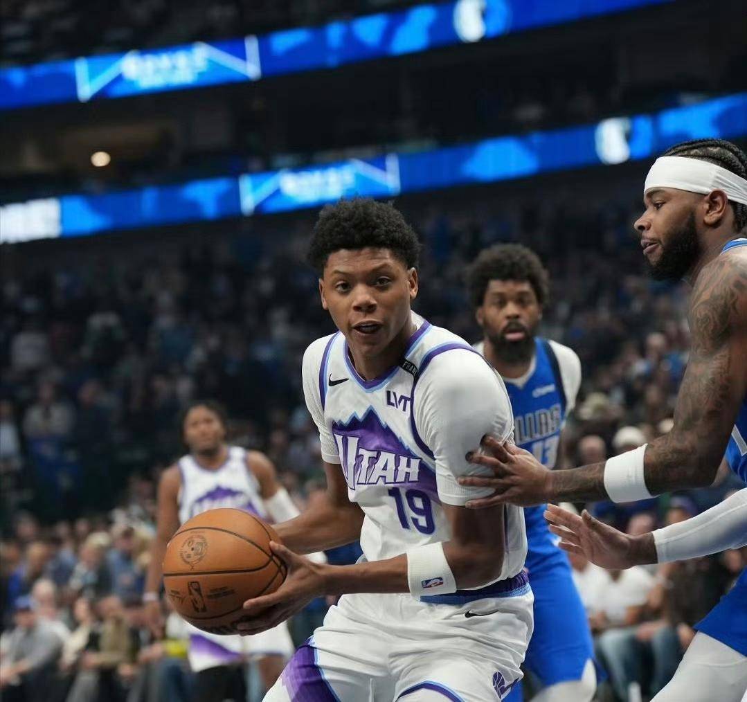 克莱三分里程碑！2809记超利拉德历史第四，独行侠狂胜爵士！